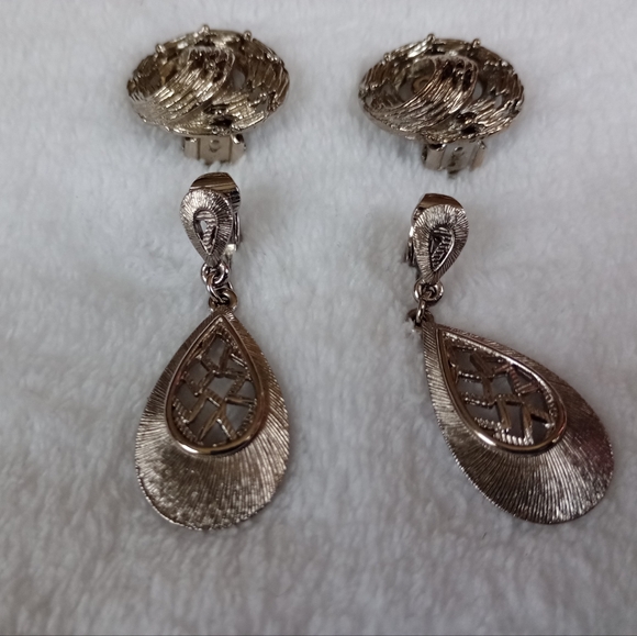 Jewelry - 2 Pair Clip on Earrings Silver Tone